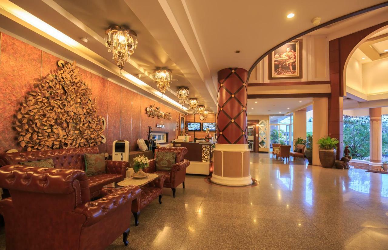 Kwan Ruen Park Hotel Nakhon Ratchasima Exterior photo
