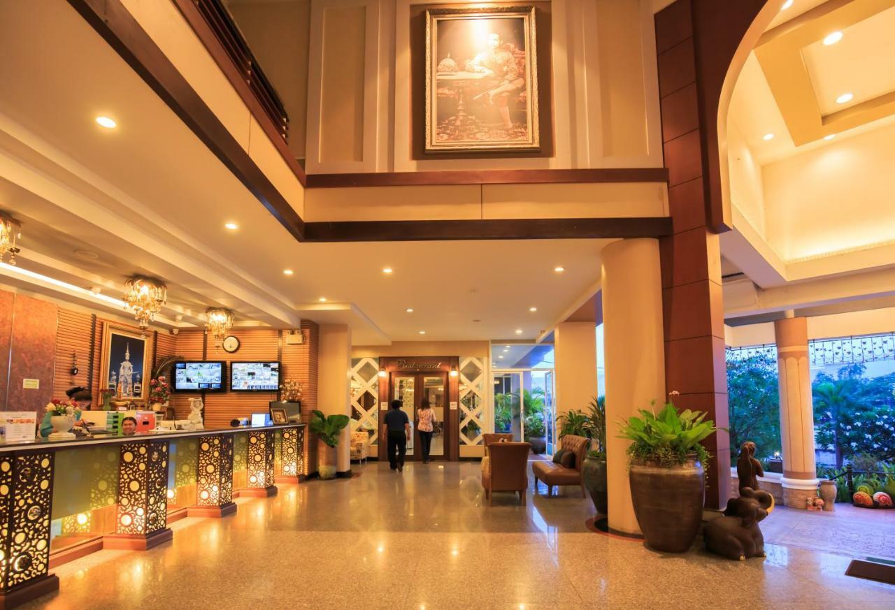 Kwan Ruen Park Hotel Nakhon Ratchasima Exterior photo