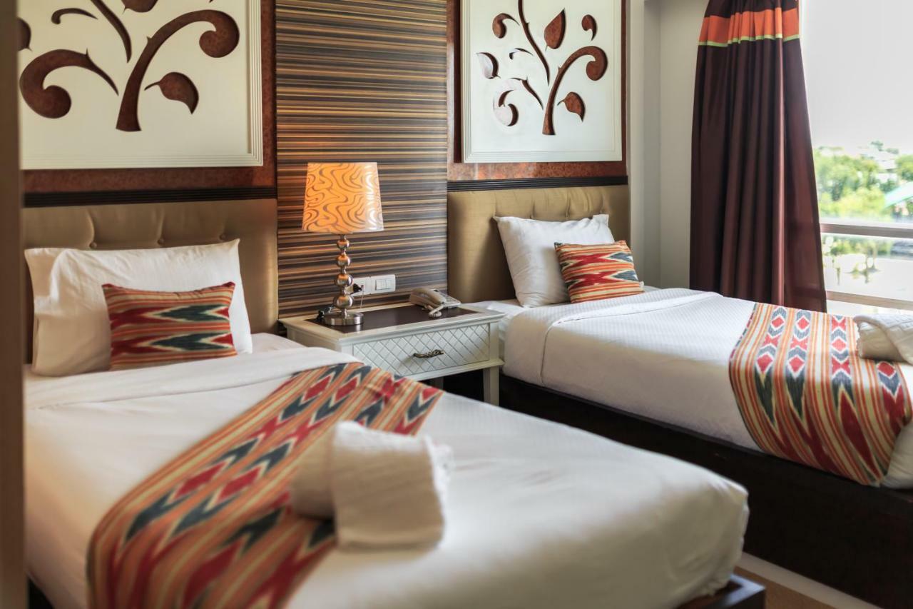 Kwan Ruen Park Hotel Nakhon Ratchasima Exterior photo