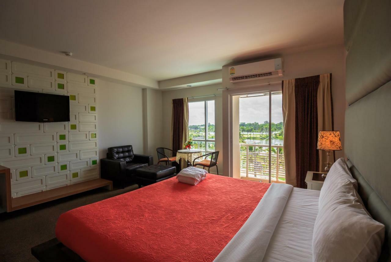Kwan Ruen Park Hotel Nakhon Ratchasima Exterior photo