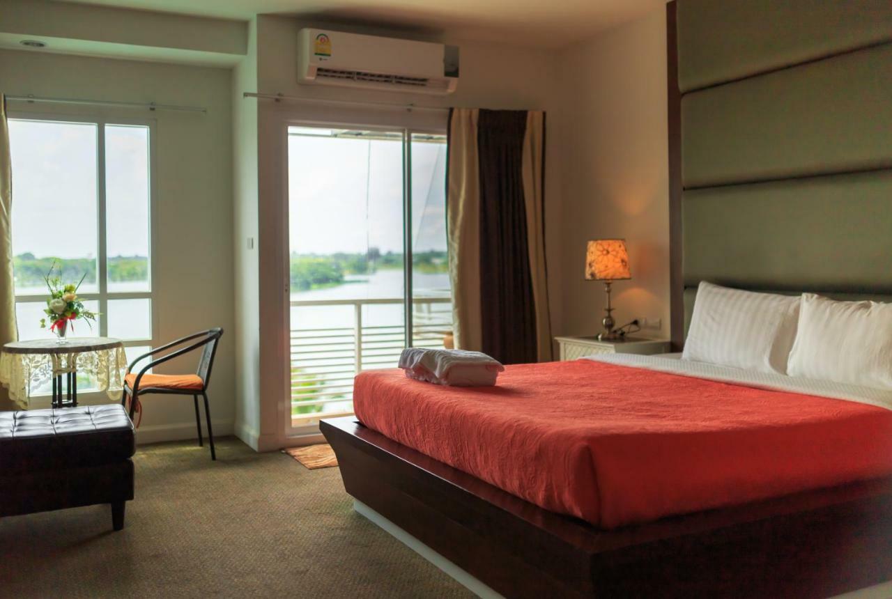 Kwan Ruen Park Hotel Nakhon Ratchasima Exterior photo